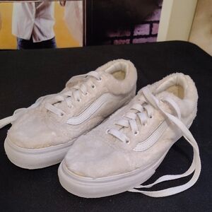 Vans Old Skool Ivory Sherpa Sneakers - Women's 6.5